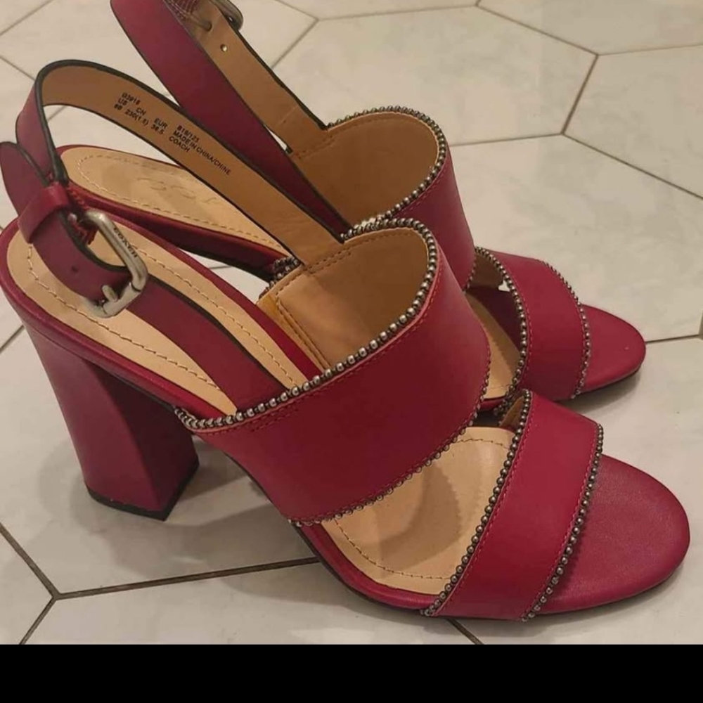 Coach Cherry Rylie Sandal, SIZE 6. Like New!